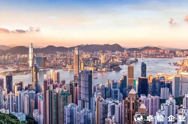 香港股東想轉讓內地公司的股份，怎么繳稅？